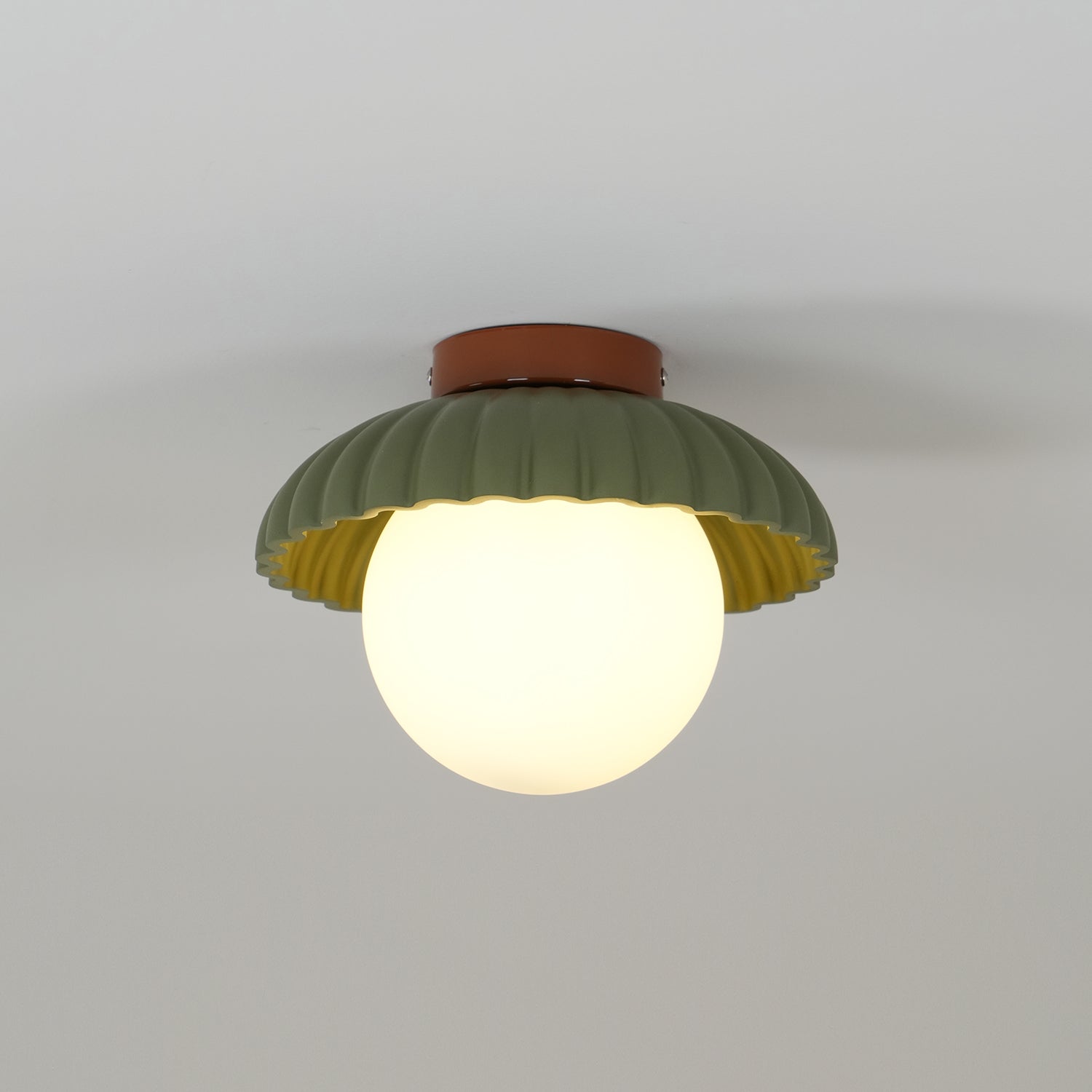 ALIEN CREAM STYLE CEILING LIGHT M77